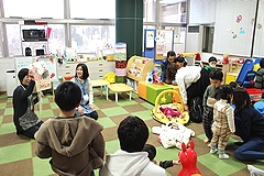 「子育ての駅やまこし「やまっこ」」の画像1