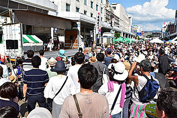 「お笑いライブ」の画像