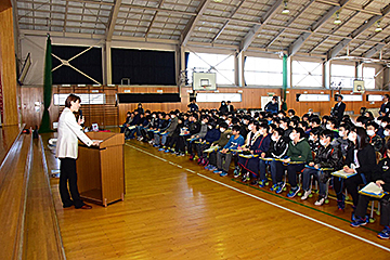 「自身の経験を語った中村さん」の画像