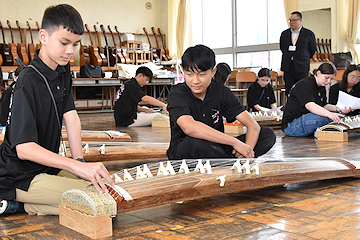 「ミリラニ中学校と南中学校の生徒が交流」の画像2