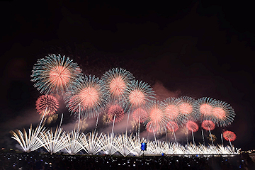 「復興祈願花火フェニックス」の画像1