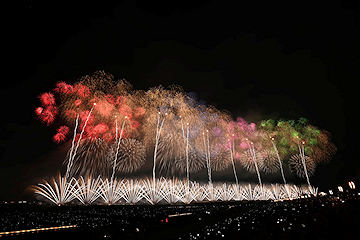 「復興祈願花火フェニックス」の画像2