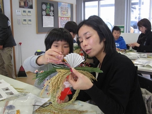 「飾りを思い思いにつけていくと・・・」の画像