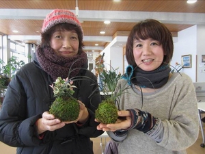 「玄関やお部屋に飾ってお楽しみください」の画像