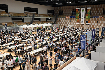 「酒蔵が厳選したお酒や長岡名物のおつまみを満喫」の画像1