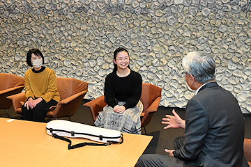 「磯田市長を訪れた後藤さん」の画像