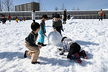 「大人も子どもも大はしゃぎ」の画像2